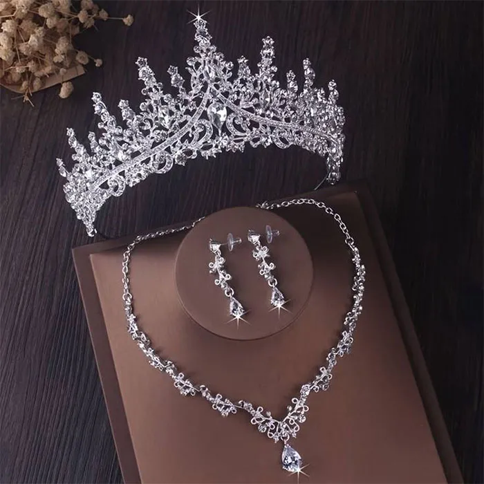 سرویس طلای عروس شامل چه مواردی است؟
